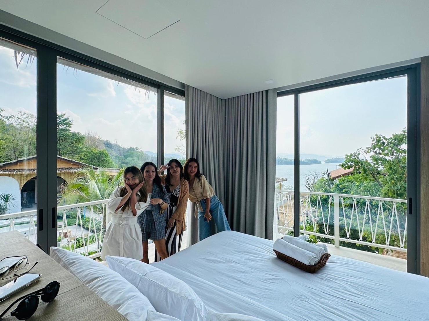 Le La Lake Resort And Spa Kaeng Kachan Quarto foto